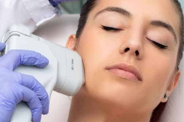 Why Do People Choose HIFU for a Non-Surgical Facelift? 1 Why do people consider HIFU Newbury?